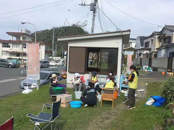 鋸南町での足湯によるコミュニティ活動の様子